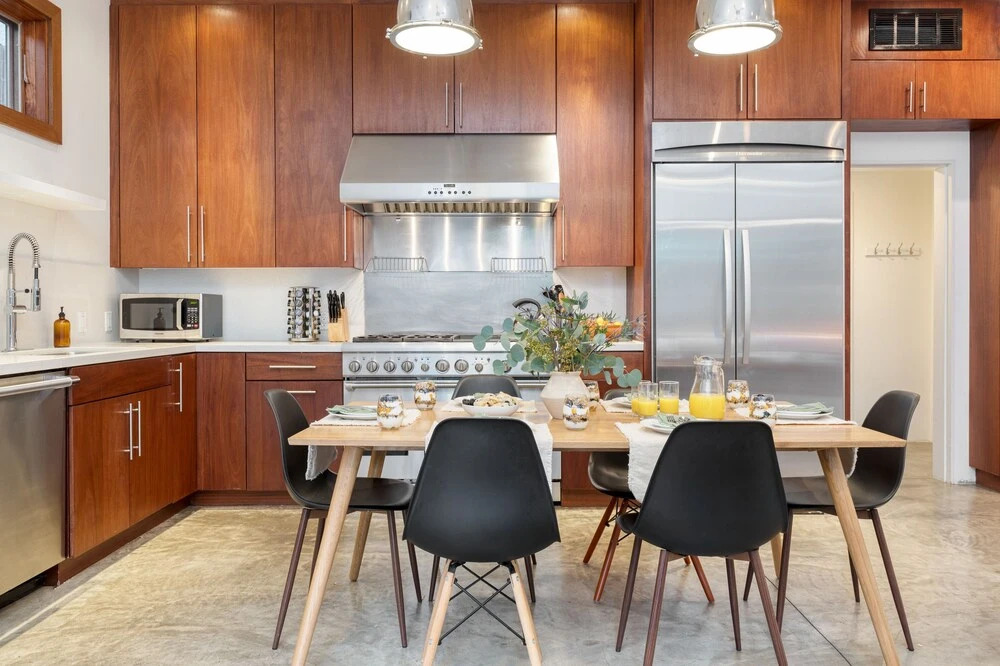 Breakwater by Avantstay Venice Bungalow w/ Rooftop Patio Close to Beach!