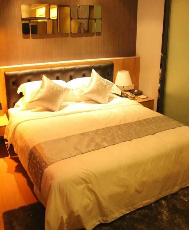 Libo Selected Hotels (Shanghai Wanda Plaza Tonghe New Village Subway Station Branch)