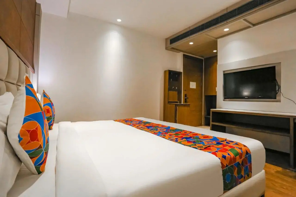 FabHotel F9 Chhatarpur