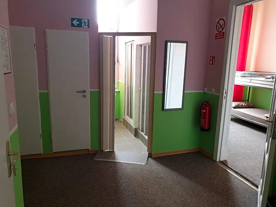 Mir hostel