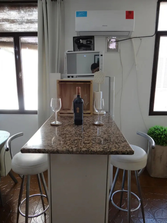 Beautiful Quiet Apartment Near Aristides