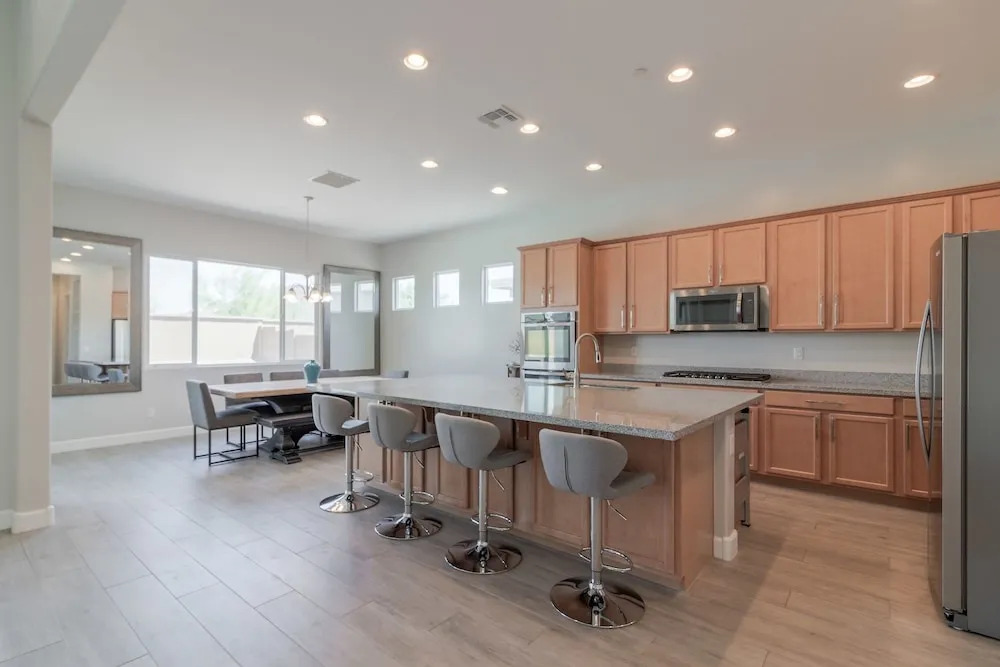 3 Bedroom Home with Outdoor Pool