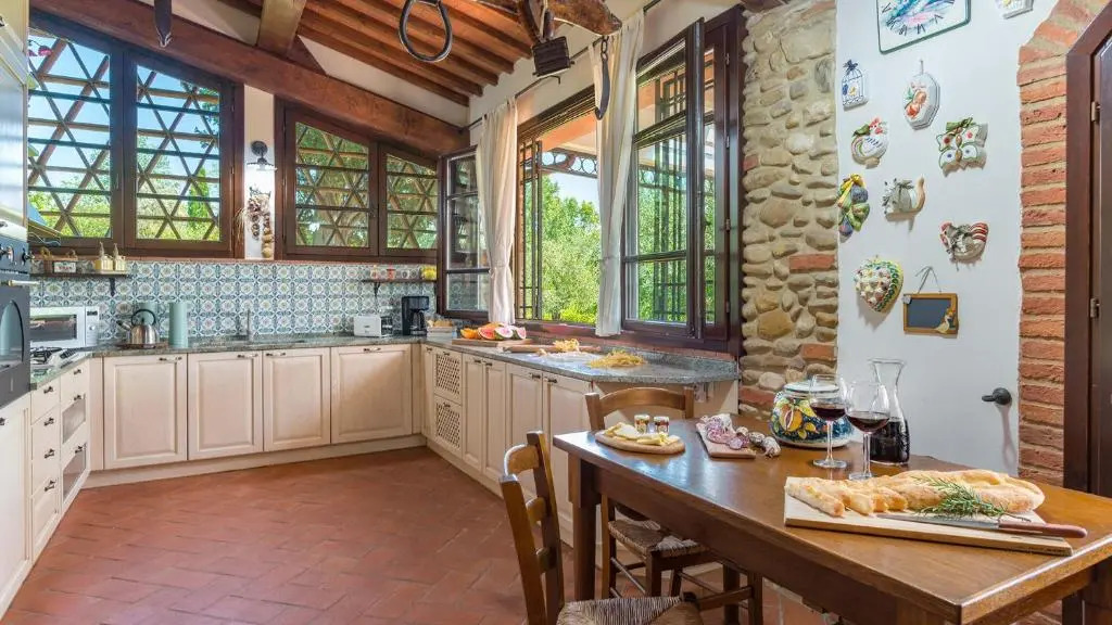 VILLA GINO 8&2, Emma Villas