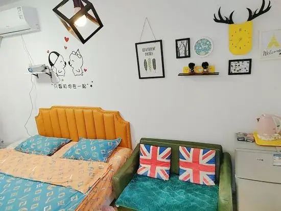 Pig Pig Sister's Apartment (Shenyang Construction University Shop)