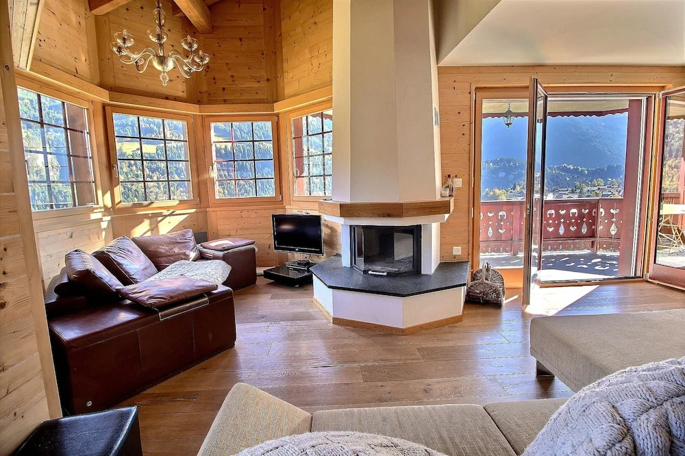 Tesil 06 - Located 300 Meters From the Main Street of the Village