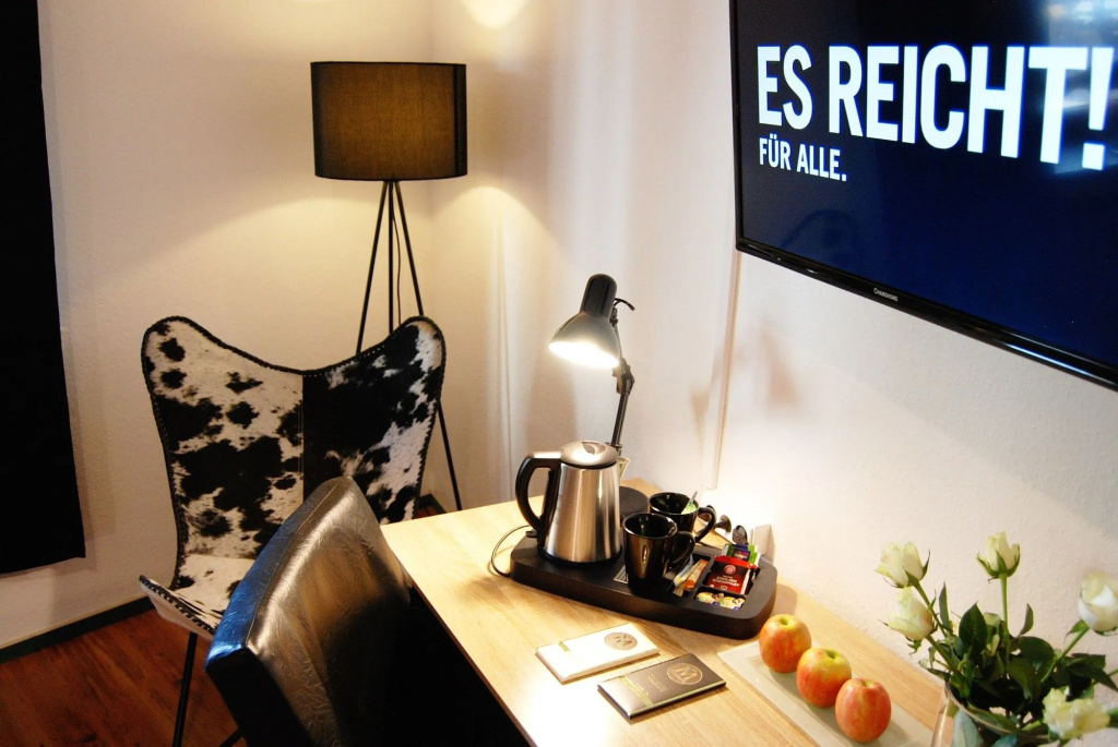 SMARTY Cologne Dom Hotel - Boardinghouse - KONTAKTLOSER SELF CHECK-IN