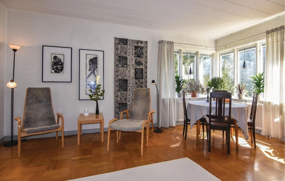4 Bedroom Gorgeous Home In Motala