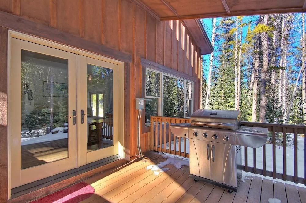 Red Mountain Lodge