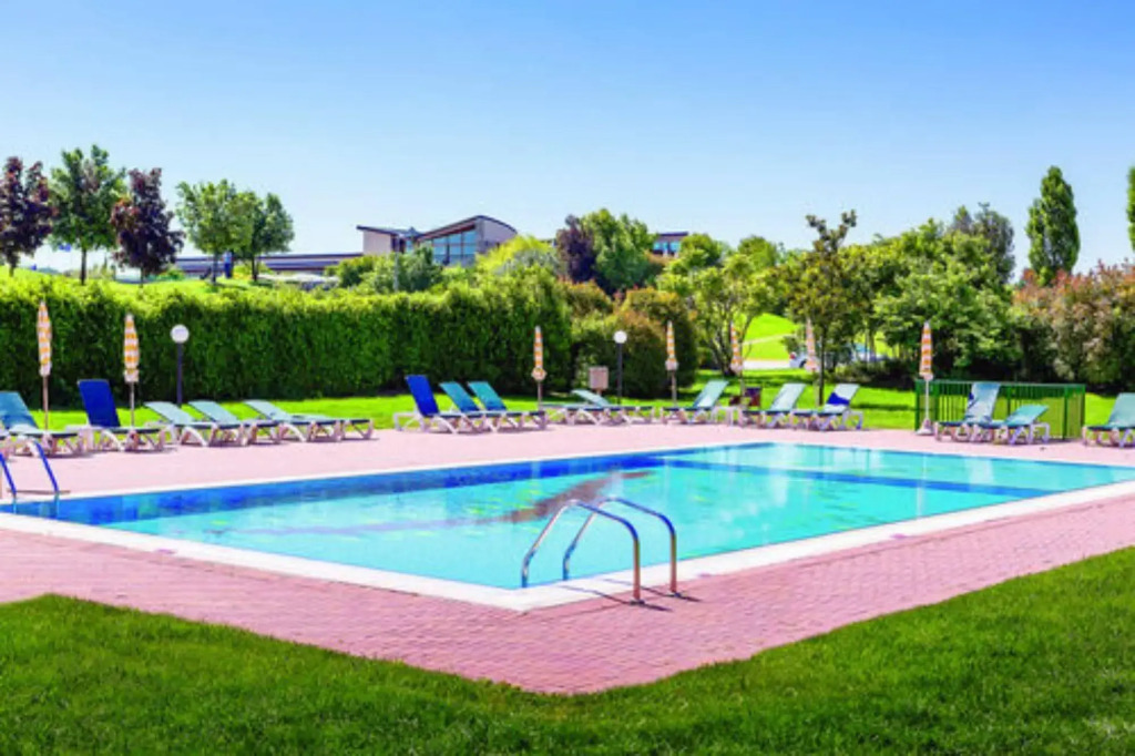 Golf Residence