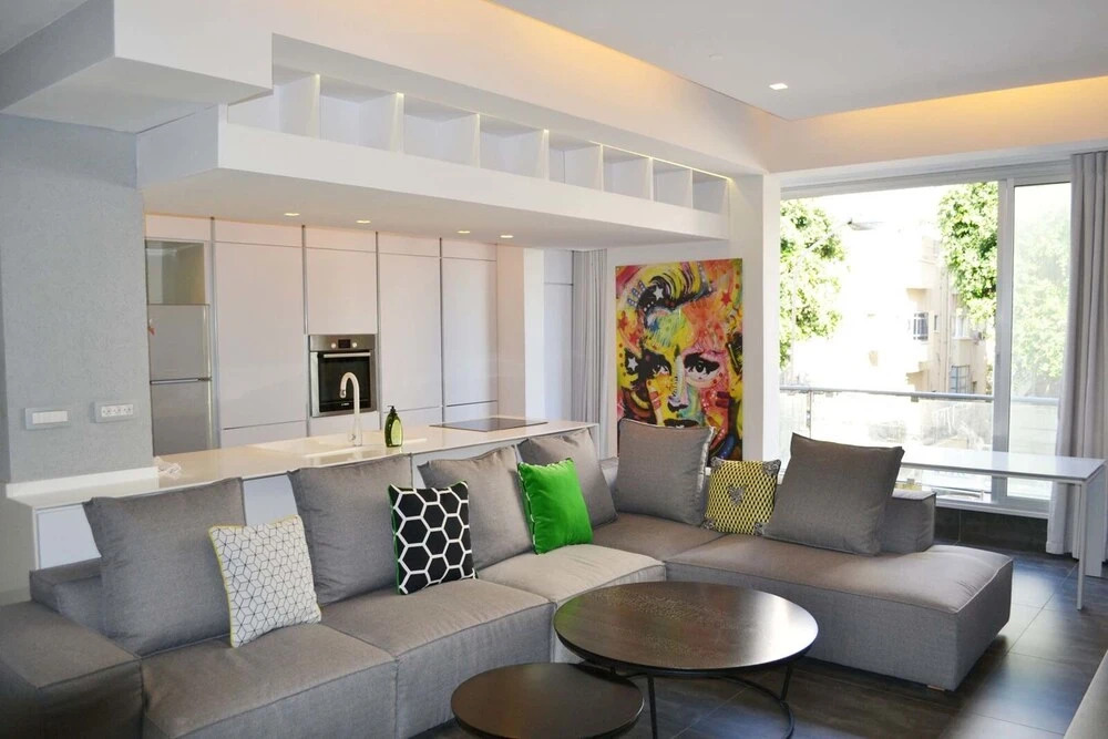 Design Apt 2BR 5 Min from the Beach TL3