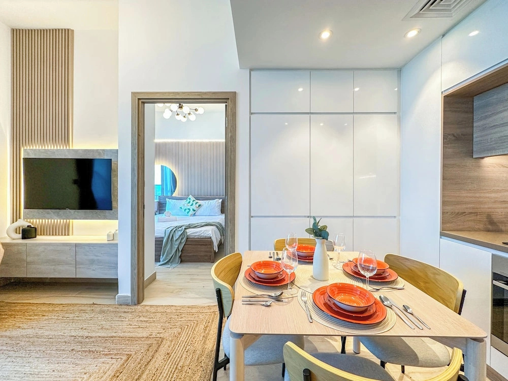 Super Luxury Flat Design with Sea View