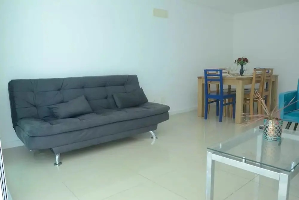 Lindo Amplo 3 Quarto em Prédio Frente Mar