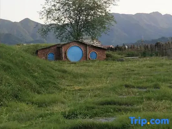 Lushan west sea van gogh home stay facility