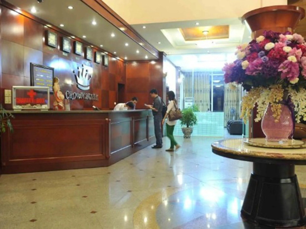 Crown Hotel