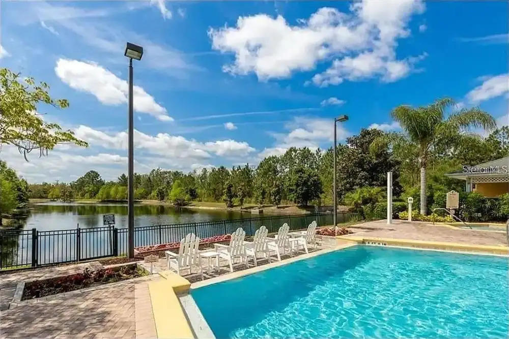 3 bed - Private Oasis - Completley Immaculate