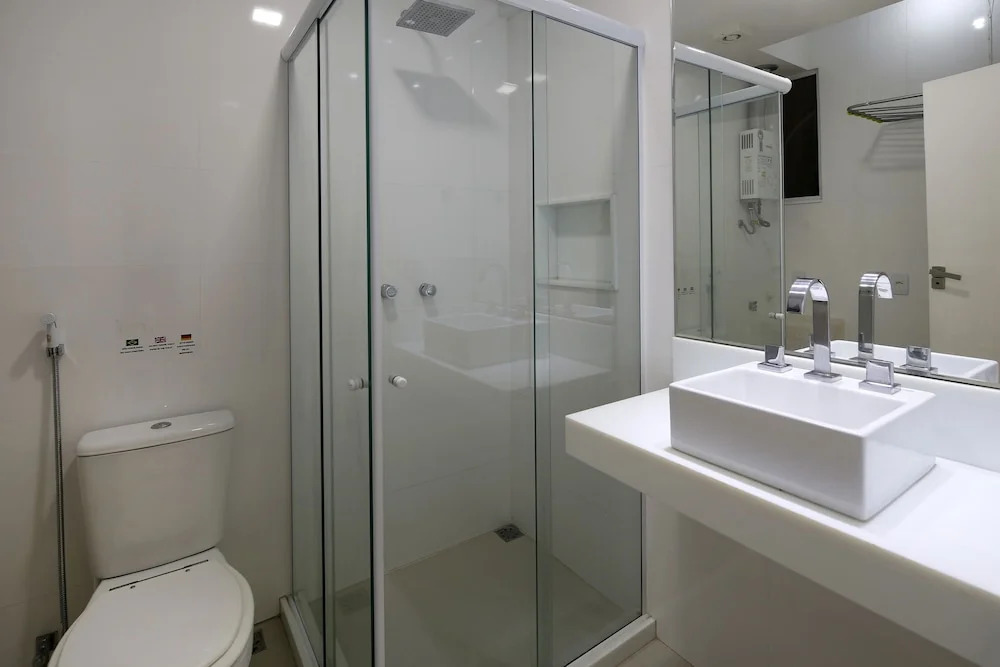Rio Rentals 021 - C070 - Studio de luxo na quadra da praia de Copacabana