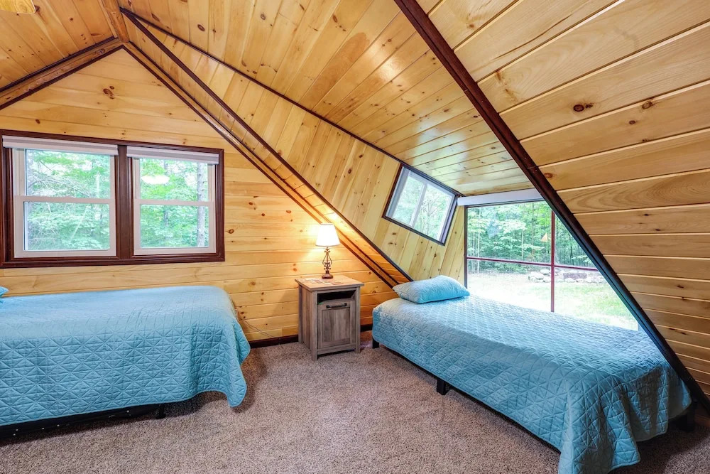 Cozy Elizabethtown Cabin w/ Fire Pit