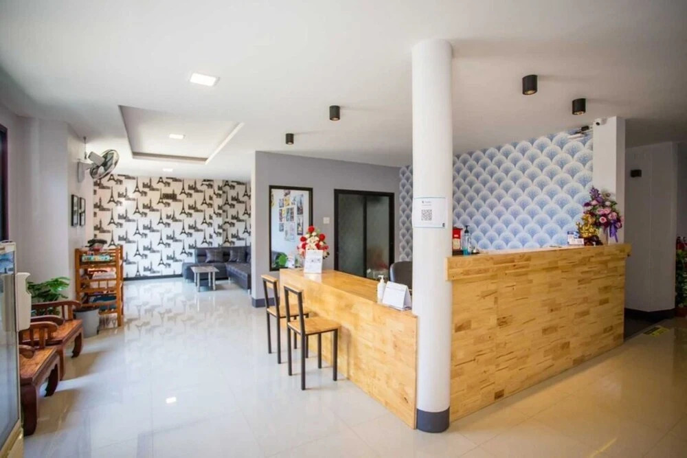 Nakarin Hotel