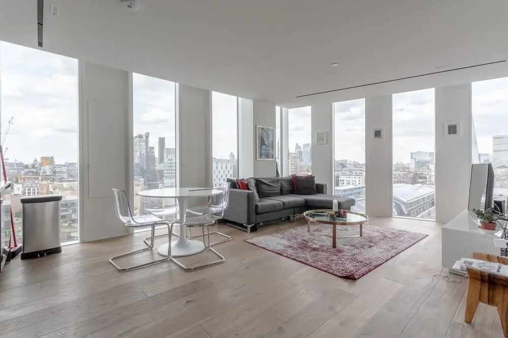 Modern 2 Bedroom Flat With a Stunning View