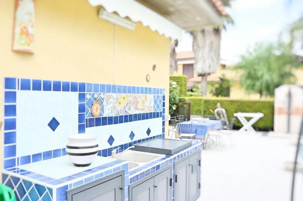 Villa Erika - Charming Villa in Residence With Swimming Pool Near the sea