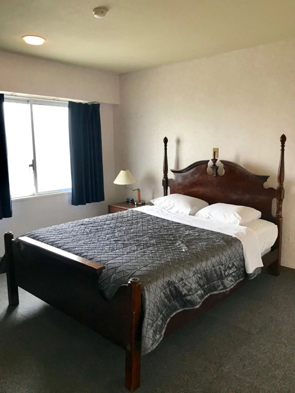 Eagle Lodge