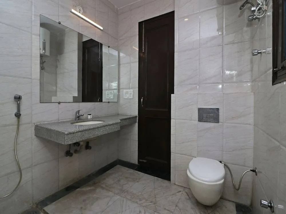 OYO 15202 Kanny Residency