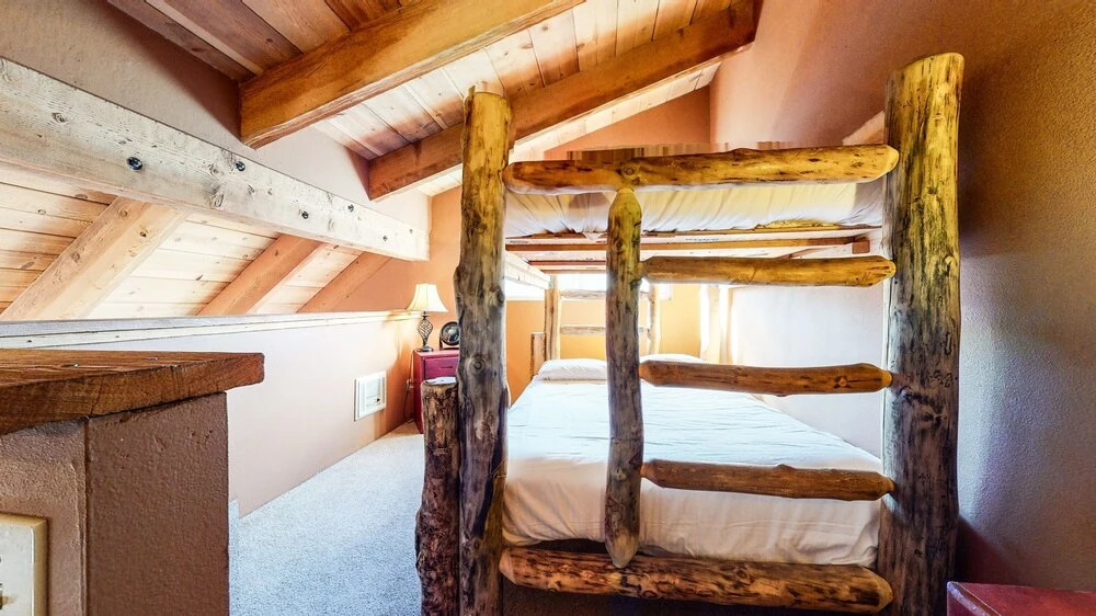 Mammoth View Villas 35