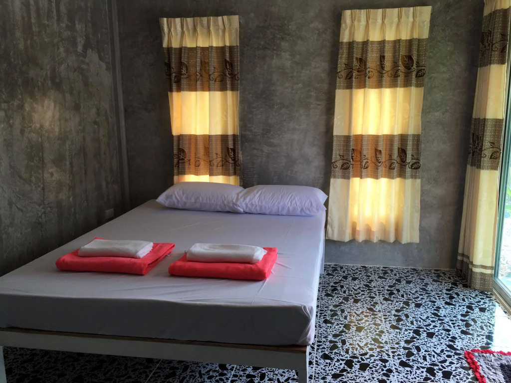 Banson Samed Hotel
