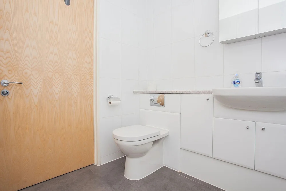 Beautiful Duplex Flat, sleeps 6, close to tube
