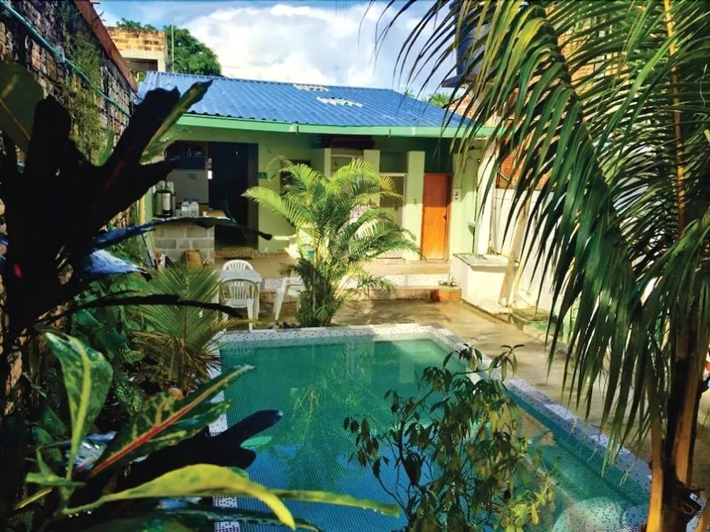 Anaira Hostel