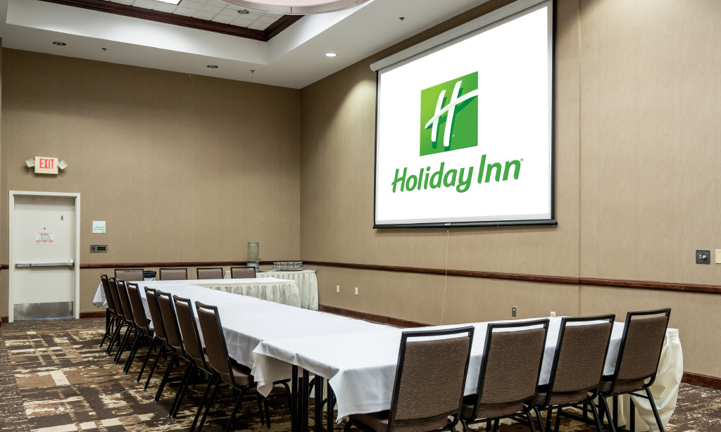 Holiday Inn & Conference Center Marshfield by IHG