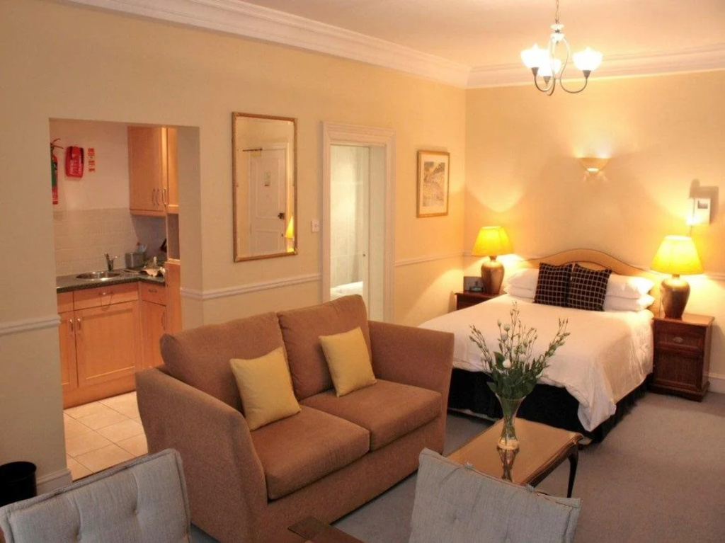 Kensington Court By Capital