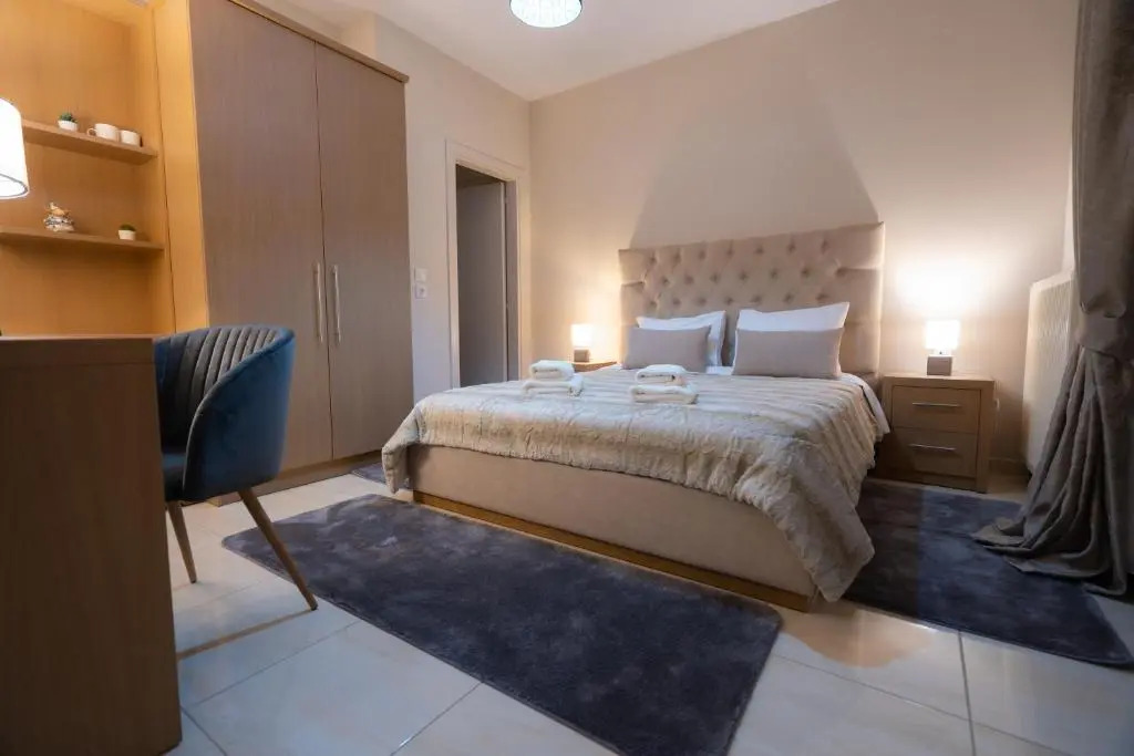 Zillis Apartments