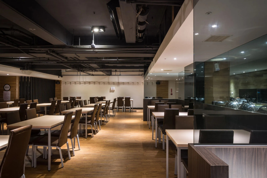 HOTEL HI- Chui-Yang