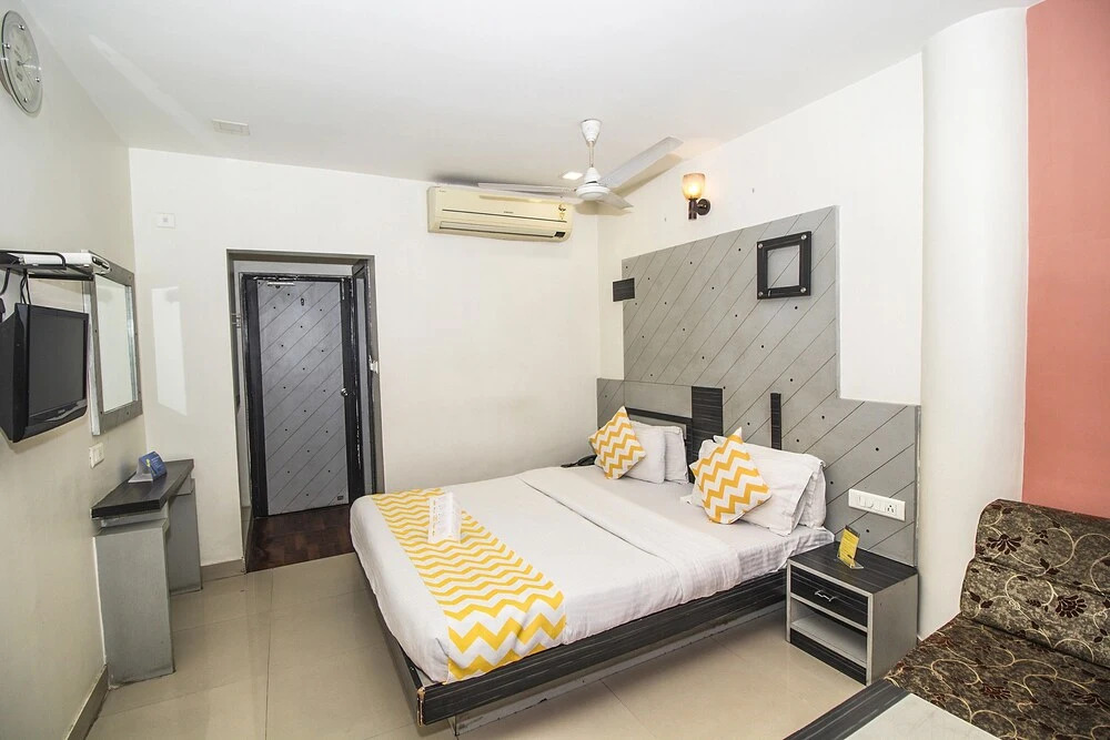 FabHotel Classic Inn Navrangpura