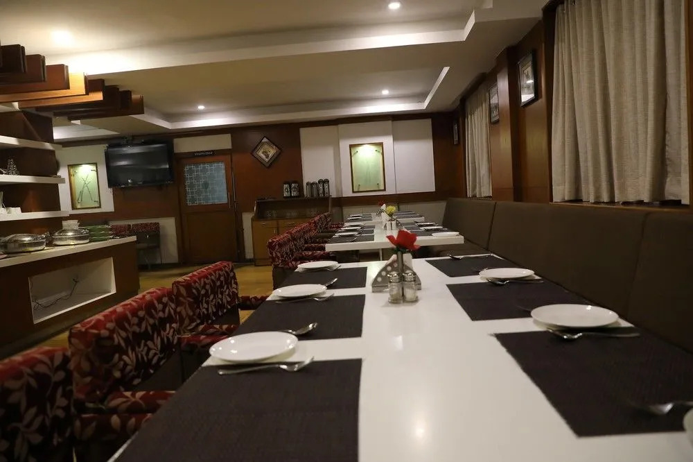 Maple Tree Hotel