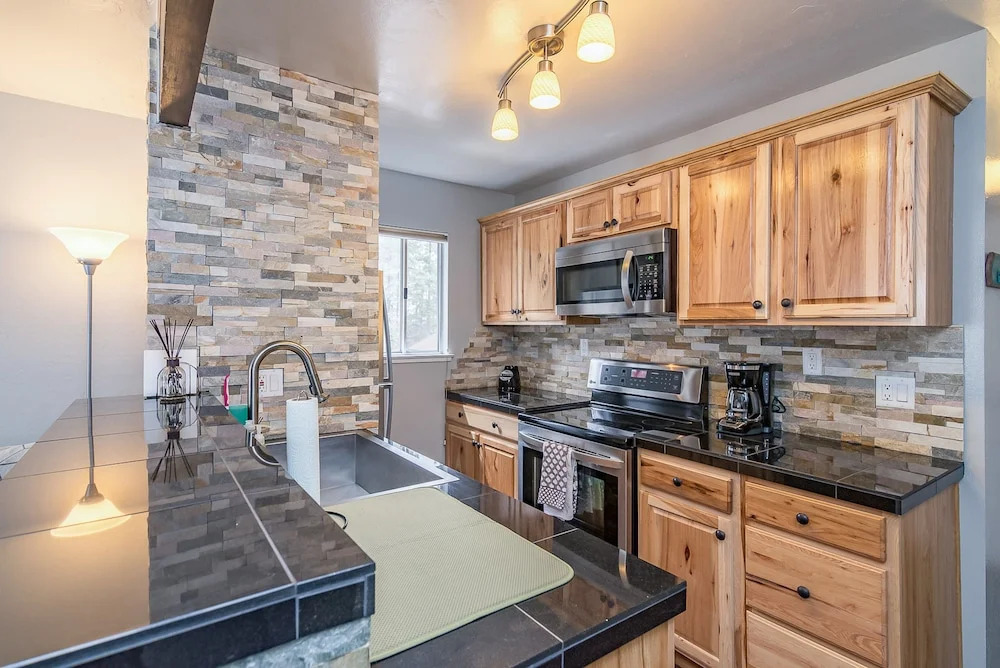 1410 Ski Run Blvd Condo #29 - 2 Br condo by RedAwning