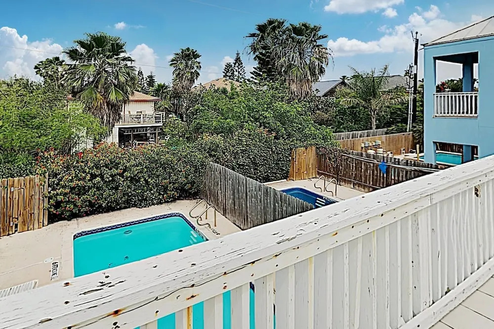 New Listing! Casa De La Isla W/ Private Pool 3 Bedroom Condo