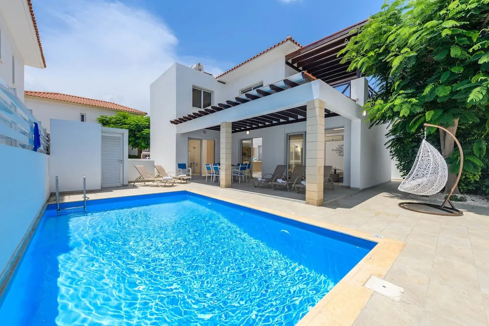 Konnos Villa