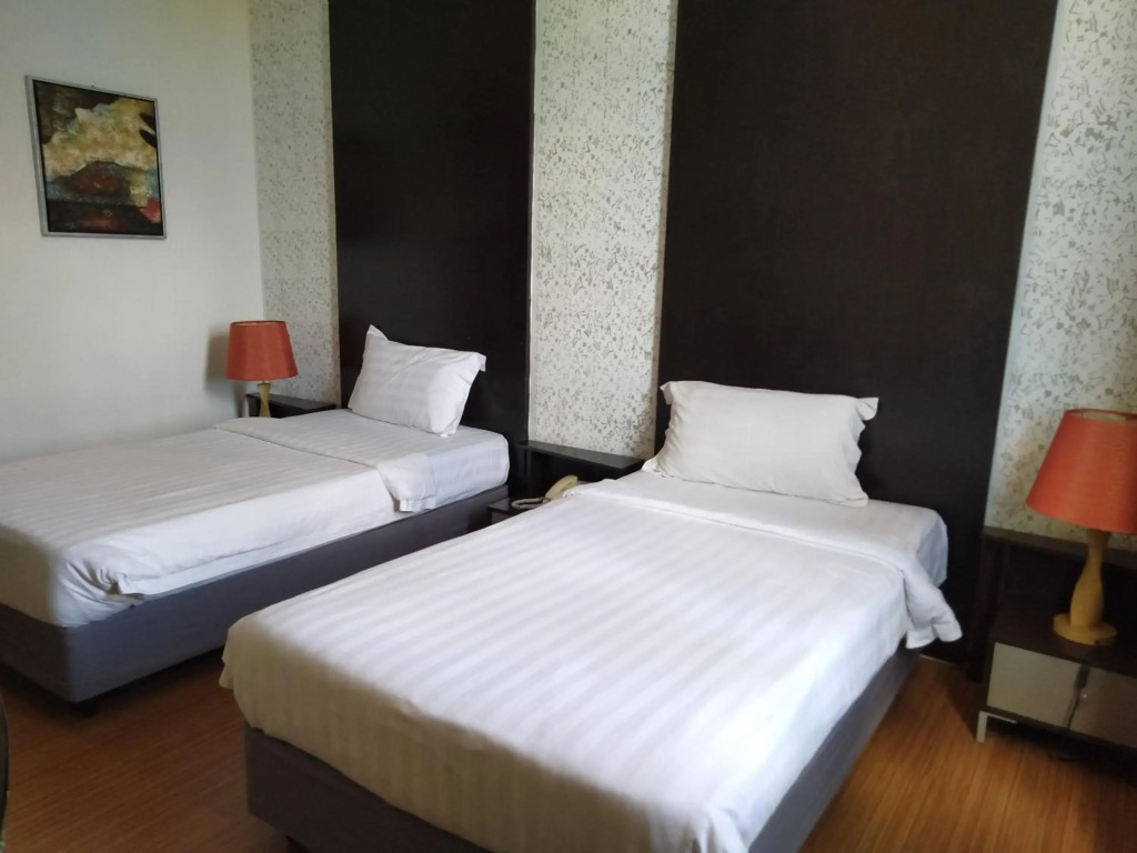 Ginasuite Hotel