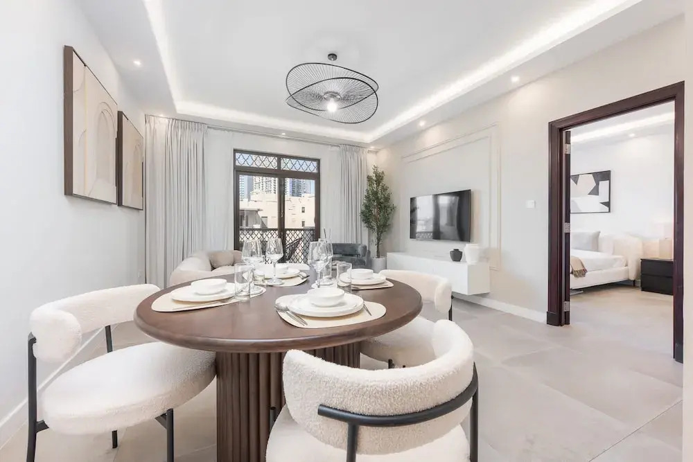 Luxury 2BR Apartment With Full Burj Khalifa View 2-min Walk to Dubai Mall