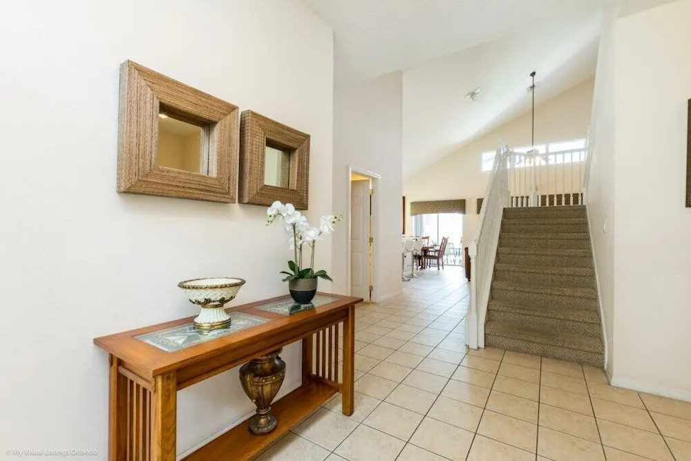 Luxurious 7 Bed Home With Private Pool 8013 Ac 7 Bedroom Home by Redawning