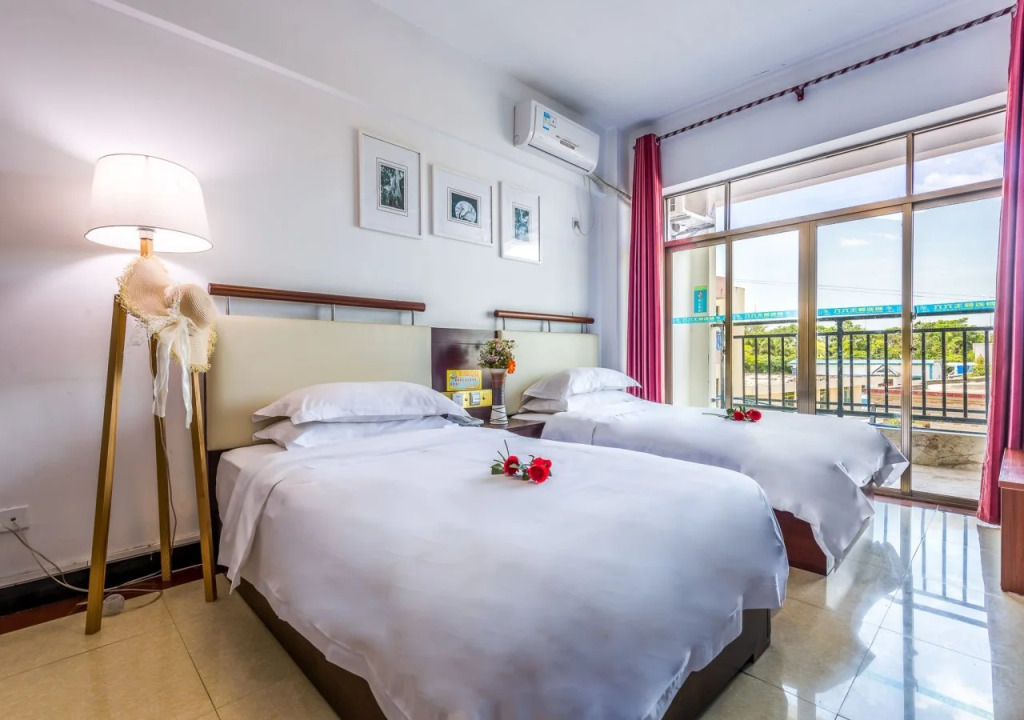 66 Theme Chain Hotel