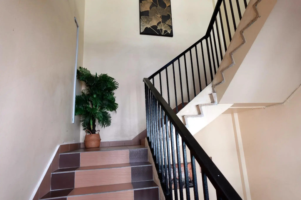 OYO 703 Myra Hotel