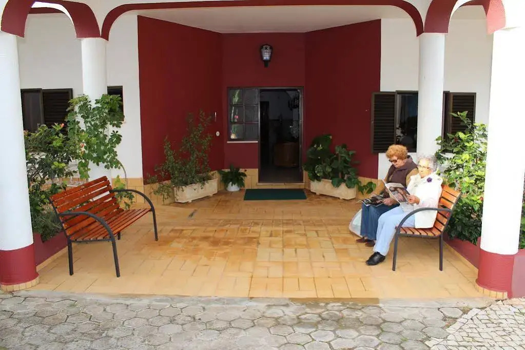 Apartamentos e Quartos Atalaia