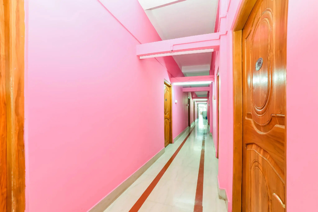 OYO 64126 Hotel Dhanshree
