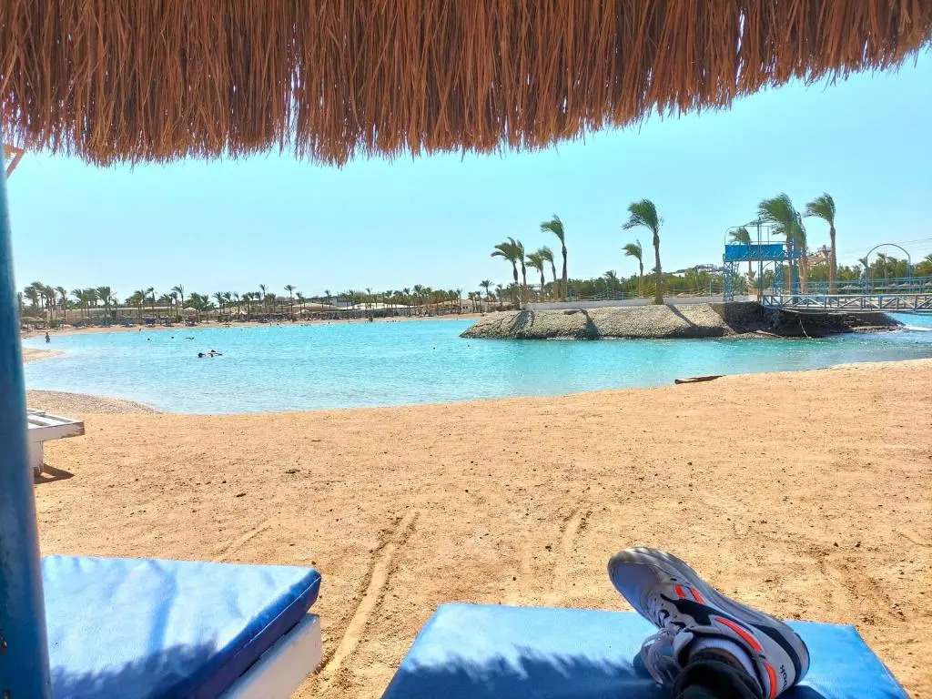 One Bedroom Suite with Aqua View at Mirage Bay Resort