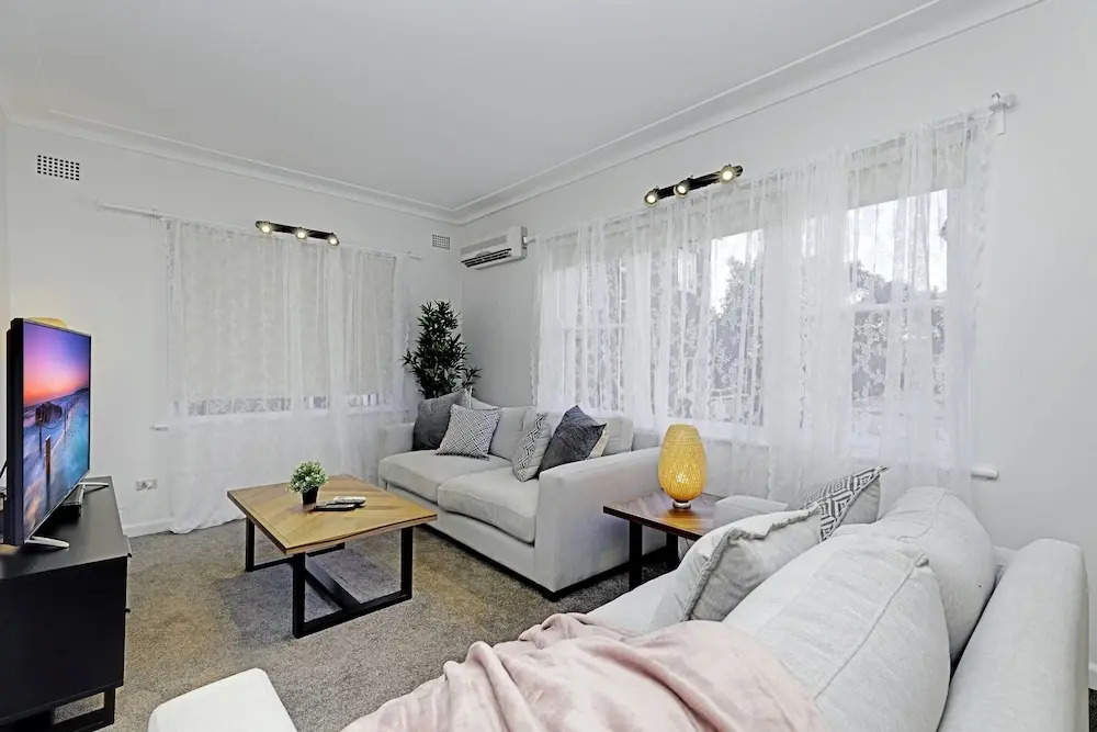 4 BR Apartment Short Walk to Bondi Beach