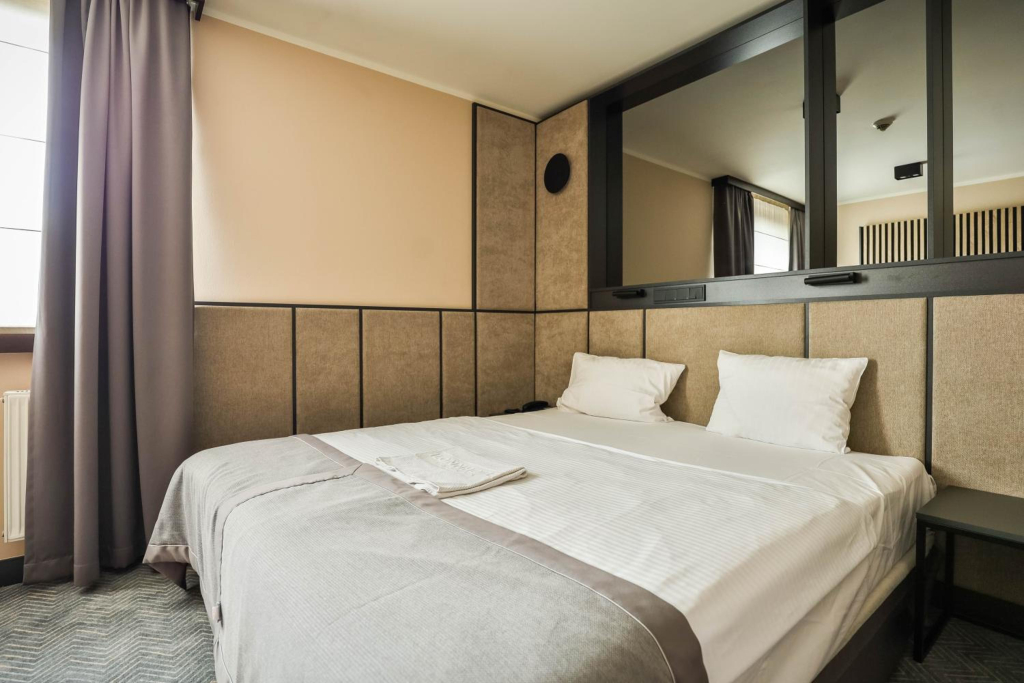 Ilonn Hotel