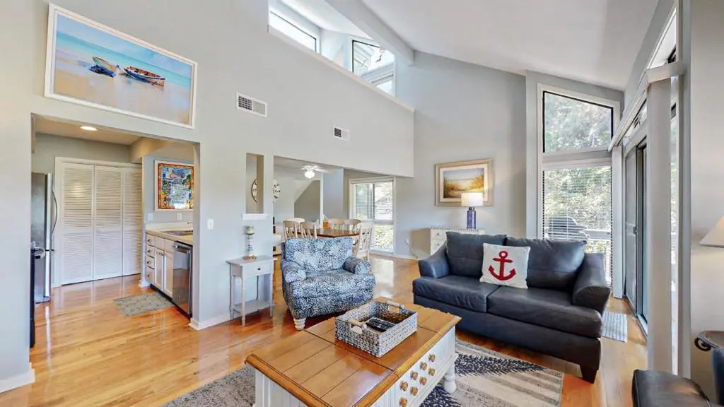 272 Turnberry Village